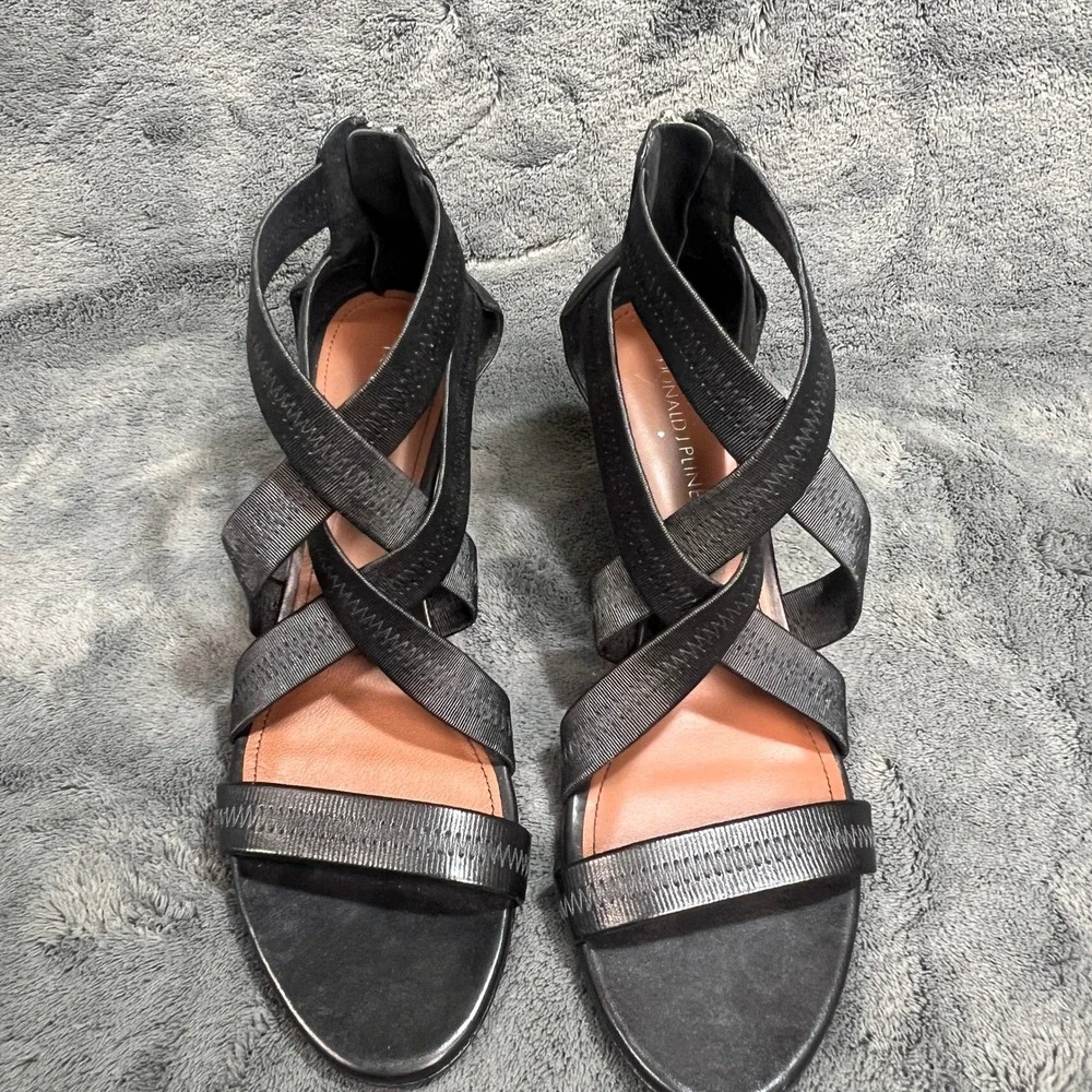 Donald J Pliner Black Leather Strappy Wedge Sandal Heel 8.5N Womens Designer